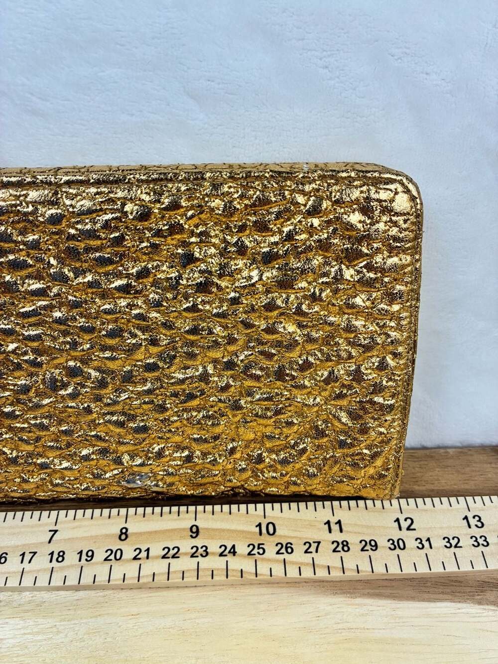 Vintage Textured Gold Metallic Kiss Lock Clutch Evening Bag Purse